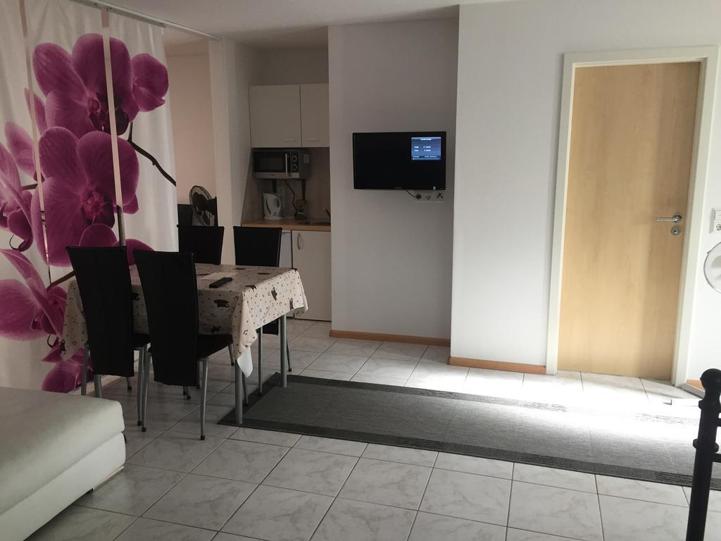A & J Ferienwohnung Hirsch Rust Exteriér fotografie